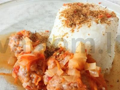 Ryžiai su kotletais ir daržovėmis pagrindine nuotrauka