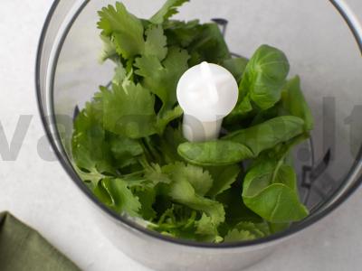 Salotos su lašiša ir cukinijų griežinėliais Žingsnis 1