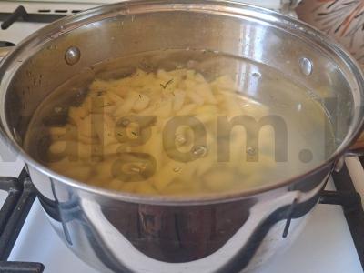 Sriuba su žuvies konservais, daržovėmis ir žolelėmis Žingsnis 3