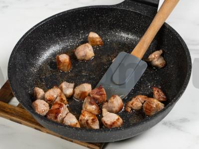 Troškintas mėsa su morkomis Žingsnis 3