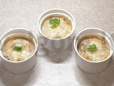 Grietininis žiuljenas po sūriu pagrindine nuotrauka