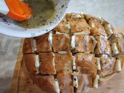 Skaniausias duona su brie sūriu ir spanguolėmis Žingsnis 5