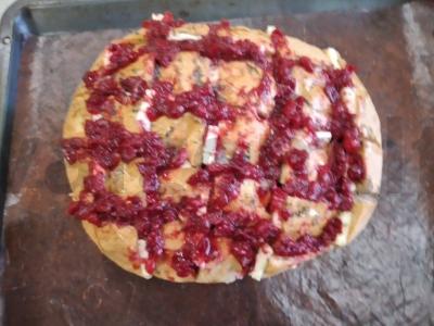 Skaniausias duona su brie sūriu ir spanguolėmis Žingsnis 7