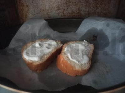 Švelnūs skrebučiai su varške ir šviežiomis mėlynėmis Žingsnis 2