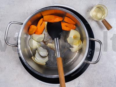 Risotto su vištiena ir salierais Žingsnis 1