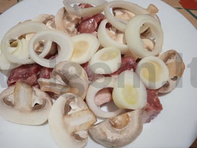 Jautienos ir pievagrybių šašlykai su čili pipirais orkaitėje Žingsnis 3