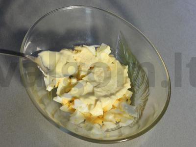 Sluoksniuotas salotas su kumpiu ir sūriu Žingsnis 6