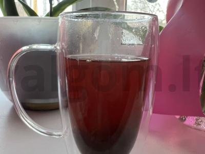 Vyšnių kompotas su cinamonu pagrindine nuotrauka