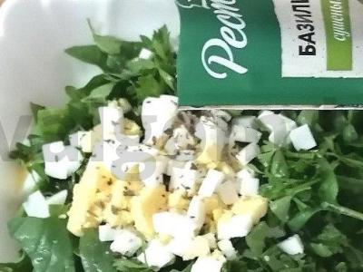 Salotos su špinatais ir kanapių aliejumi Žingsnis 5