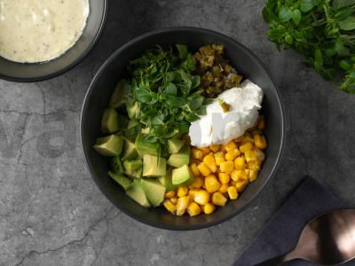Salotos su kukurūzais ir avokadu Žingsnis 3