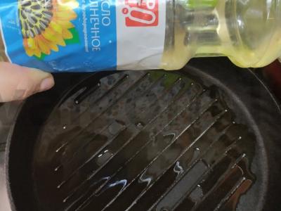 Sultingas storžnyplis grietinėlės-česnako padaže Žingsnis 3