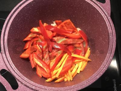 Nudų su daržovėmis, prieskoniais ir žolelėmis Žingsnis 2