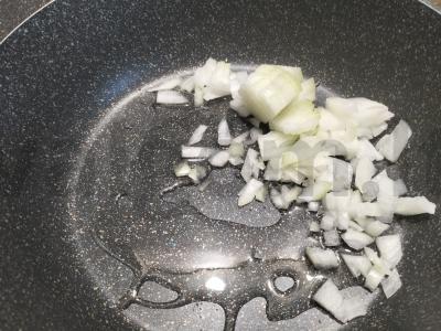 Perlų ir vištienos plovas Žingsnis 1