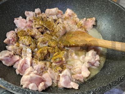 Vištienos filė su grybais grietinėlėje Žingsnis 4