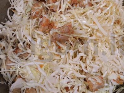 Kiaulienos šoninė, troškinta su kopūstais ir pomidorų pasta Žingsnis 5