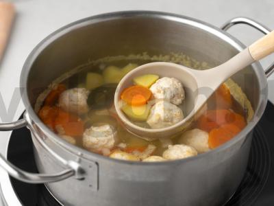 Sūrio sriuba su vištienos kotletukais Žingsnis 5