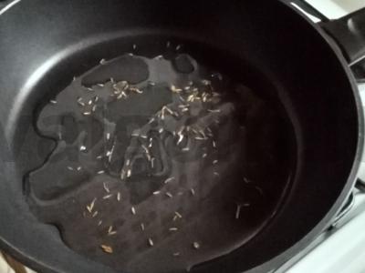 Kepta bulvė su žaliu svogūnu Žingsnis 3