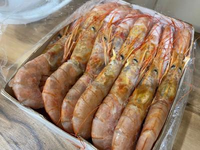 Kepti langustinai su česnaku ir krapais Žingsnis 1