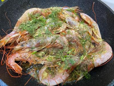 Kepti langustinai su česnaku ir krapais Žingsnis 4