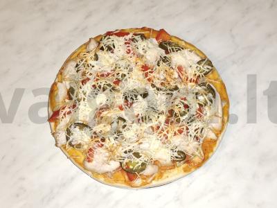 Pica su vištiena, daržovėmis ir bryndža pagrindine nuotrauka