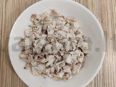 Salotas „Obžorka“ su vištiena ir daržovėmis Žingsnis 1