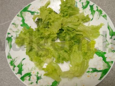 Salotas su langustinomis, apelsinu ir česnako-citrinų padažu Žingsnis 1