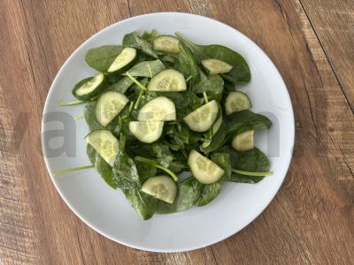 Salotos su špinatais ir kaparėliais Žingsnis 2