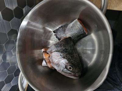 Karališka upėtakio žuvis Žingsnis 1