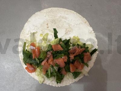 Tortilija su upėtakiu ir špinatais Žingsnis 3