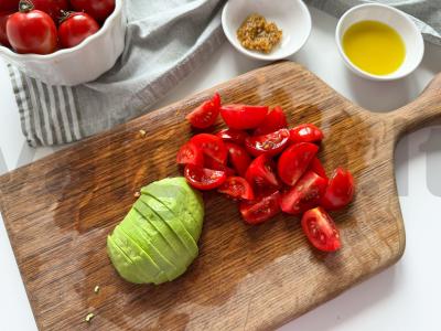 Salotos su virta jautiena ir avokadu Žingsnis 2