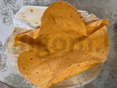 Omletas su pomidorais ir sūriu lavaše Žingsnis 1