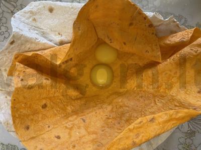 Omletas su pomidorais ir sūriu lavaše Žingsnis 2