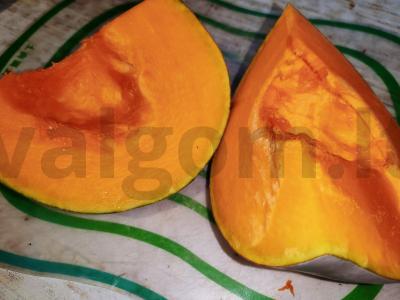 Troškinta moliūgų su kiaulienos šonkauliais Žingsnis 1