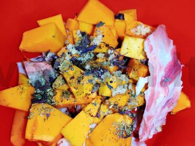 Troškinta moliūgų su kiaulienos šonkauliais Žingsnis 4