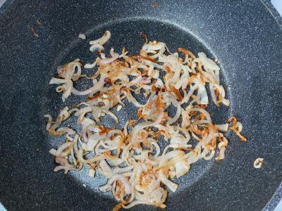 Vištienos ir grybų padažas grietinėlės padaže Žingsnis 7