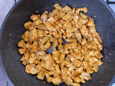 Vištienos ir grybų padažas grietinėlės padaže Žingsnis 12