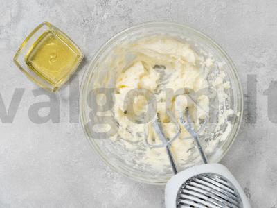 Smėliniai sausainiai su šokoladiniu glajumi Žingsnis 1