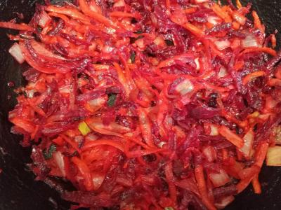 Raudonas šaltibarščiai su kiauliena Žingsnis 8