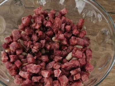 Baltųjų pupelių salotas su dešra Žingsnis 2