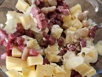 Baltųjų pupelių salotas su dešra Žingsnis 3