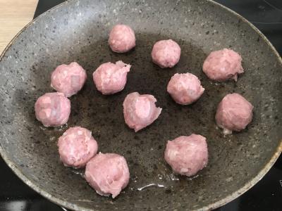 Bulvių zrazai su mėsos kukuliais viduje Žingsnis 3