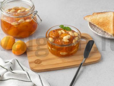 Abrikosų džemas su migdolais pagrindine nuotrauka