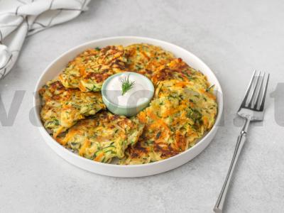 Cukinijų blynai pagrindine nuotrauka