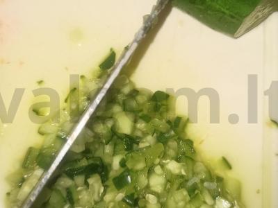 Vegetariškas sumuštinis piknikui Žingsnis 3