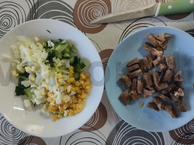 Salotos su virta jautienos liežuviu „Protas atimtas“ Žingsnis 4