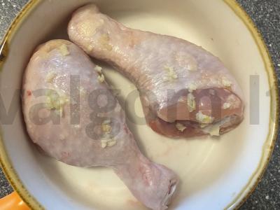 Pavasarinė vakarienė iš vištienos blauzdelių orkaitėje Žingsnis 3