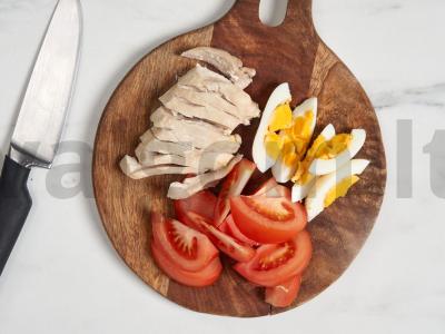 Pekino kopūstų salotos su vištienos krūtinėle Žingsnis 3