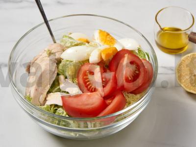 Pekino kopūstų salotos su vištienos krūtinėle Žingsnis 5