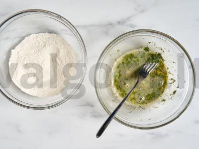 Kiaulienos kotletai „šalikuose“ Žingsnis 2