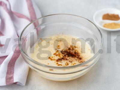 Raisiniai keksiukai silikoninėse formelėse Žingsnis 5